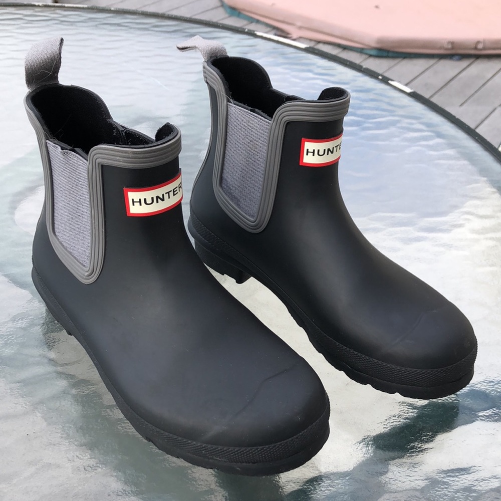Black and gray Hunter ankle boots. Size 7. Like new, only worn once.